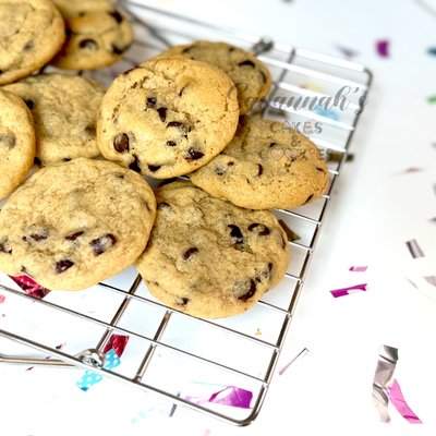 Bakery Style Chocolate Chip Cookies