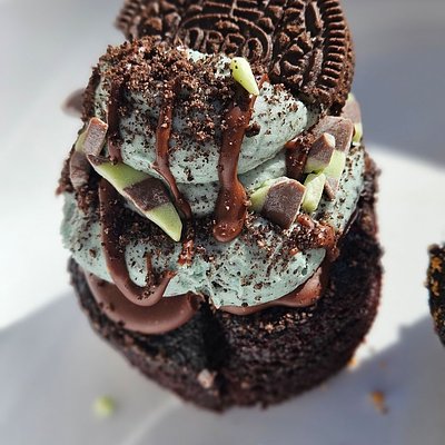 Mint Oreo Cupcakes (6-Pack)