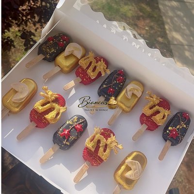 Dozen Cakesicles