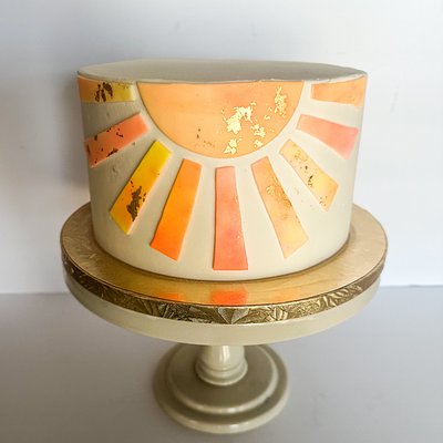 10’’ Round Custom Cake