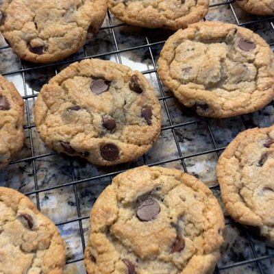 E’s Classic Chocolate Chip Cookies