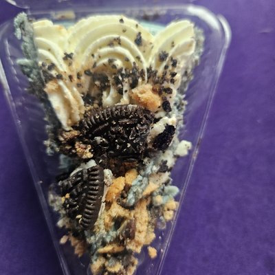 Cookie Monster Cheesecake Slice
