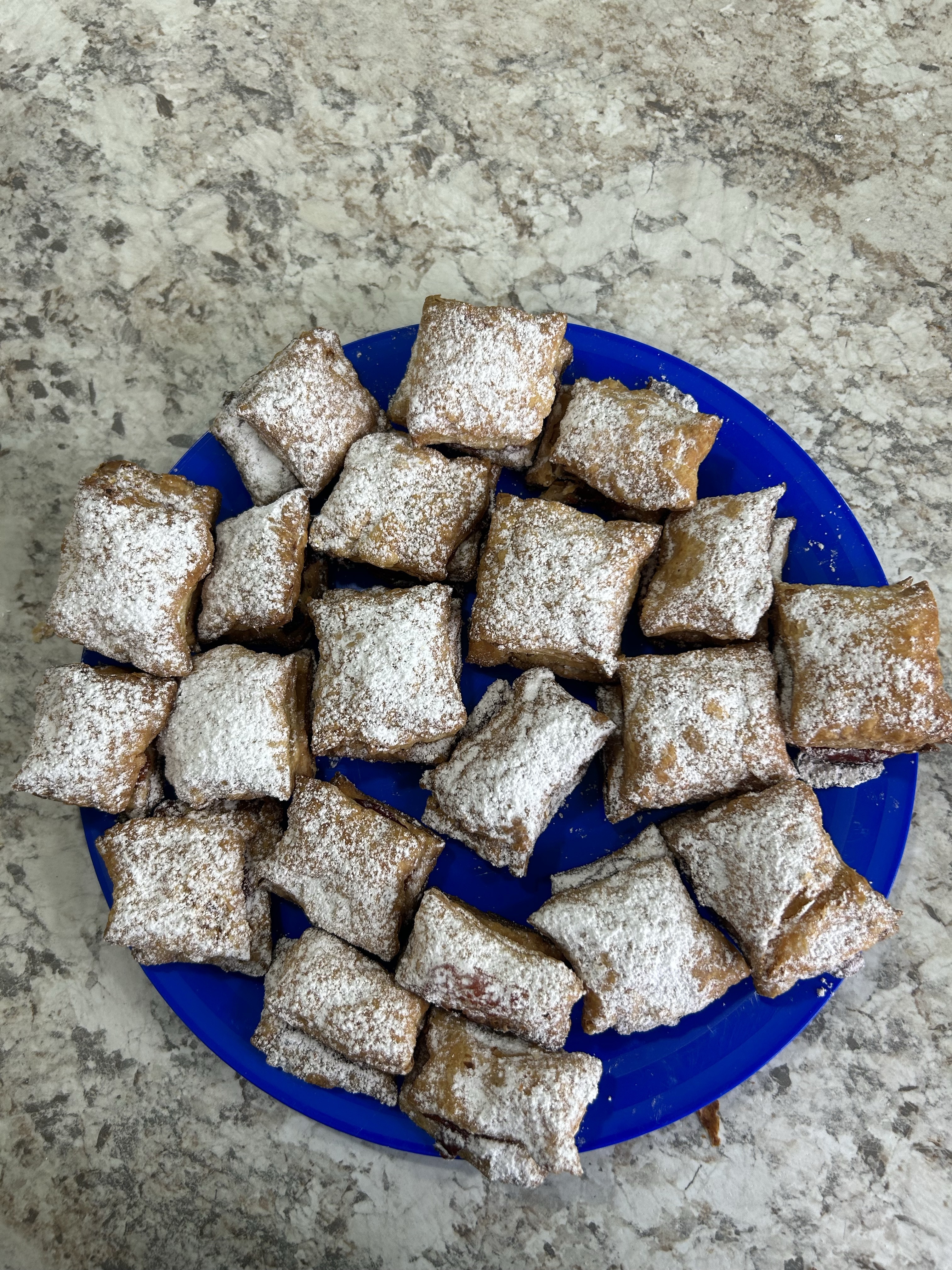 Bandejas De 25 Mini Pastellillos De Guayaba 