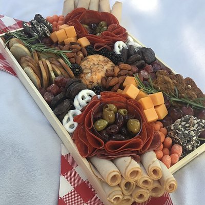 Premium Charcuterie Large Feeds 8-10