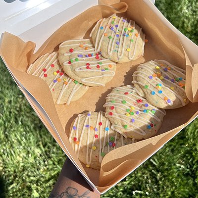 Cookies ( 1/2 Dozen)                                                                Only One Flavor! 