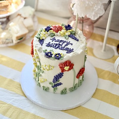Single-Tier Round Cake