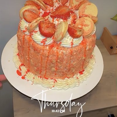 8in Double Layer flavored cakes 