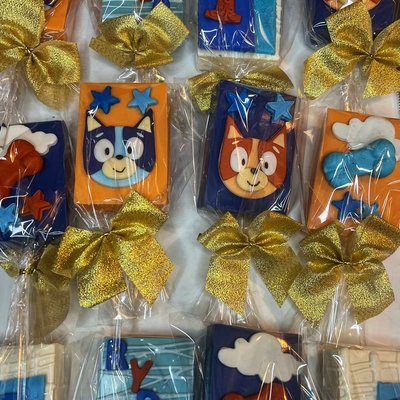 Bows (Rice Krispy and Oreo Treats) Per Dozen