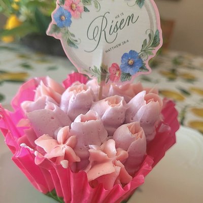 Sweet Southern Blackberry Cupcakes (Half Dozen)