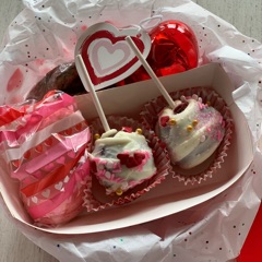 Cake Pops: Total 6 
