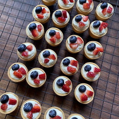 12 Mini Fruit Tarts