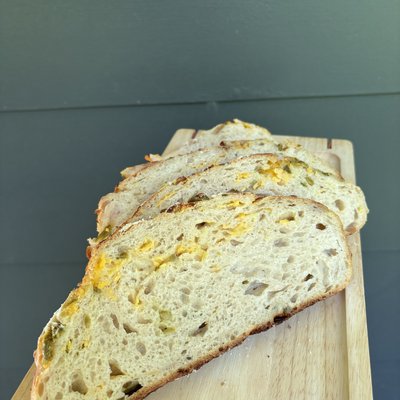 Jalapeño Cheddar Bread 