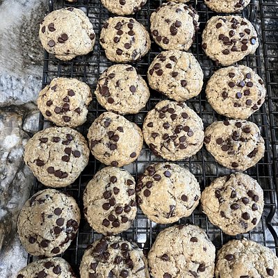 12 Sourdough Oatmeal Chocolate Chunk Cookies 