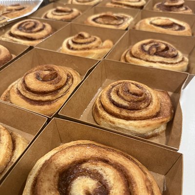 4 Pack of Cinnamon Rolls 