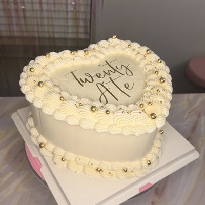 Heart 10in Cake 