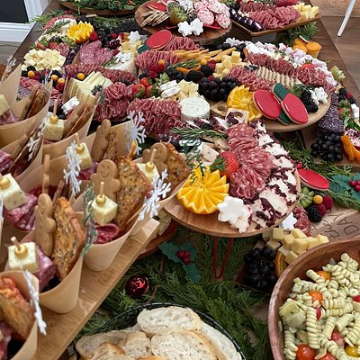 Custom Graze - 10ft Serves 120-150 People 