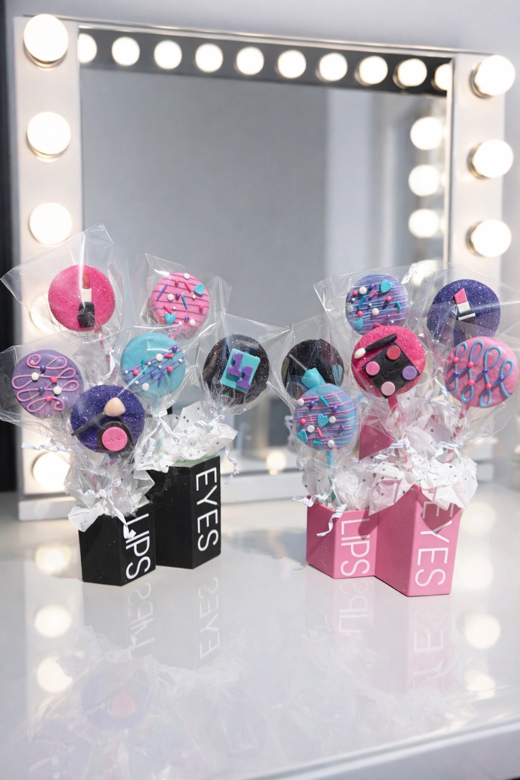 Custom Cake Pops