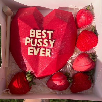 Breakable Heart + 6 Custom Berries