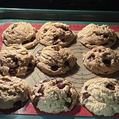 12 Brown Butter Chocolate Chip Cookies 
