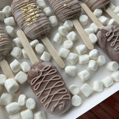 Mauve Cakesicles 