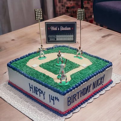 1/4 Sheet Cake (Serves ~25)