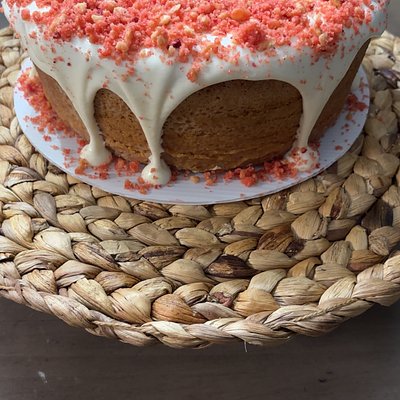 Strawberry crunch Pound Cake