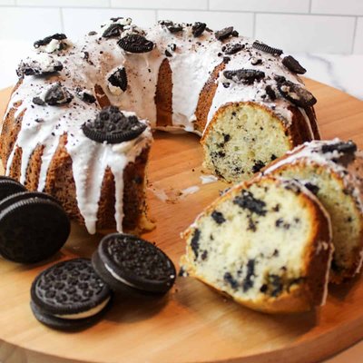 Mile High Oreo Cookies & Cream Pound Cake