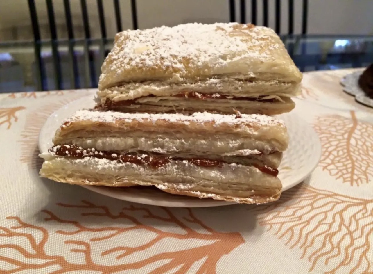 Large Milhojas
