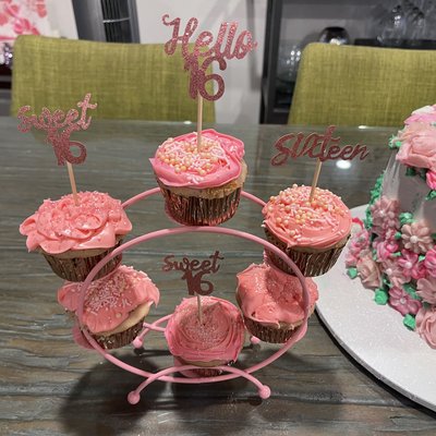 Sweet 16 Cupcakes 