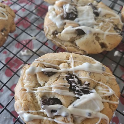 Cookies and Cream Cookies