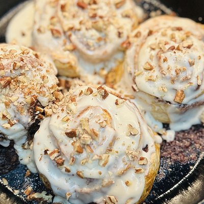 Maple Pecan Sourdough Cinnamon Rolls -4 Pack 