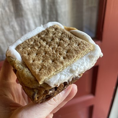 S’MOOKIE ( S’mores +cookie Cake)