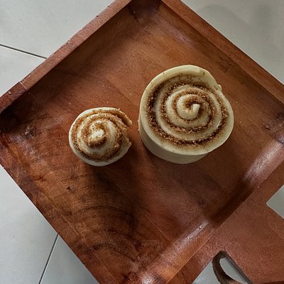 Mini Cinnamon Rolls (10)