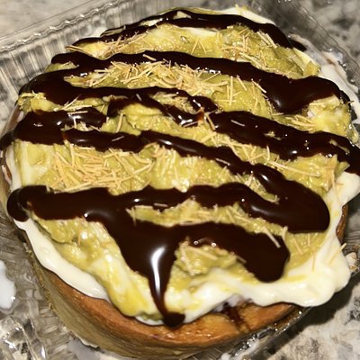Dubai Chocolate Cinnamon Roll 4pk