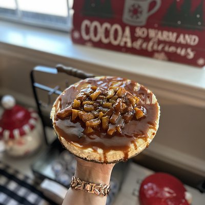 Carmel Apple Cheesecake 
