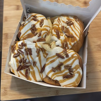 Caramel Pecan Rolls 