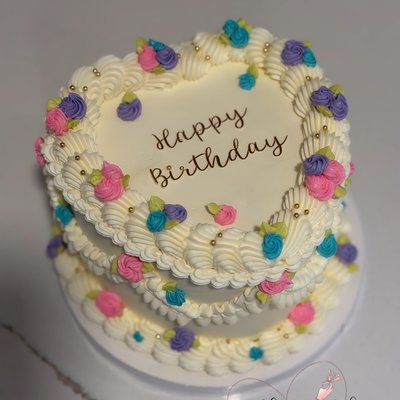 Signature Vintage Heart Cakes