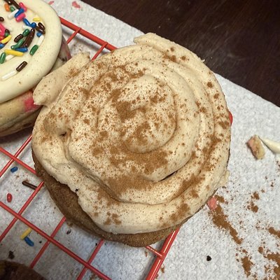 Cinnamon Roll 