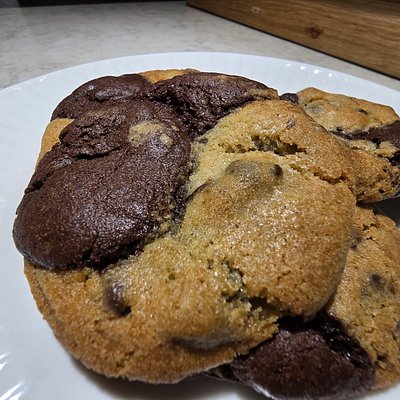 Tuxedo Cookies                                             (12 Pack)