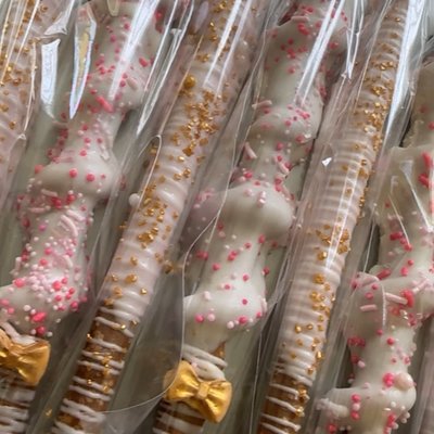 Chocolate Covered Pretzels ✨🥨