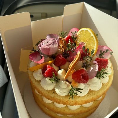 Bare Floral & Fruit Cake (6inch)