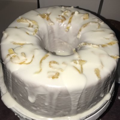 Lemon pound cake