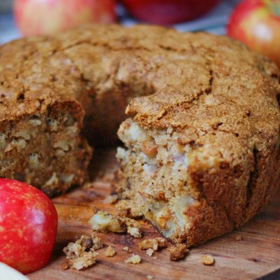 Fresh Apple Cake