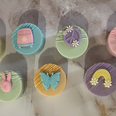 Cake Pucks