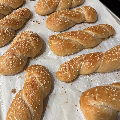 4 Ct. Sourdough Pretzel Twists