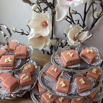 Petit Fours 