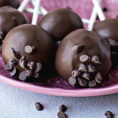 12 Brownie Cake Pops