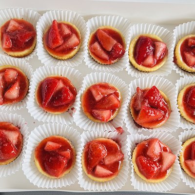 Mini Cheesecakes (15 Count)