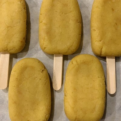 The OG (Yellow) Cakesicle 💛