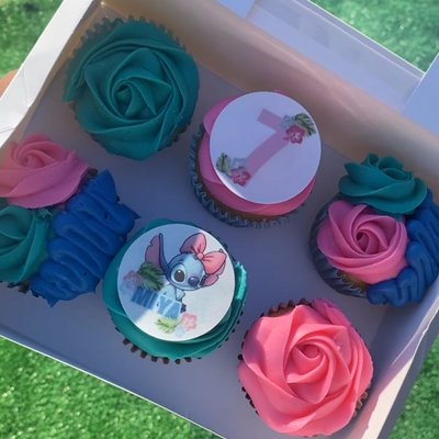 6 Count Cupcakes 